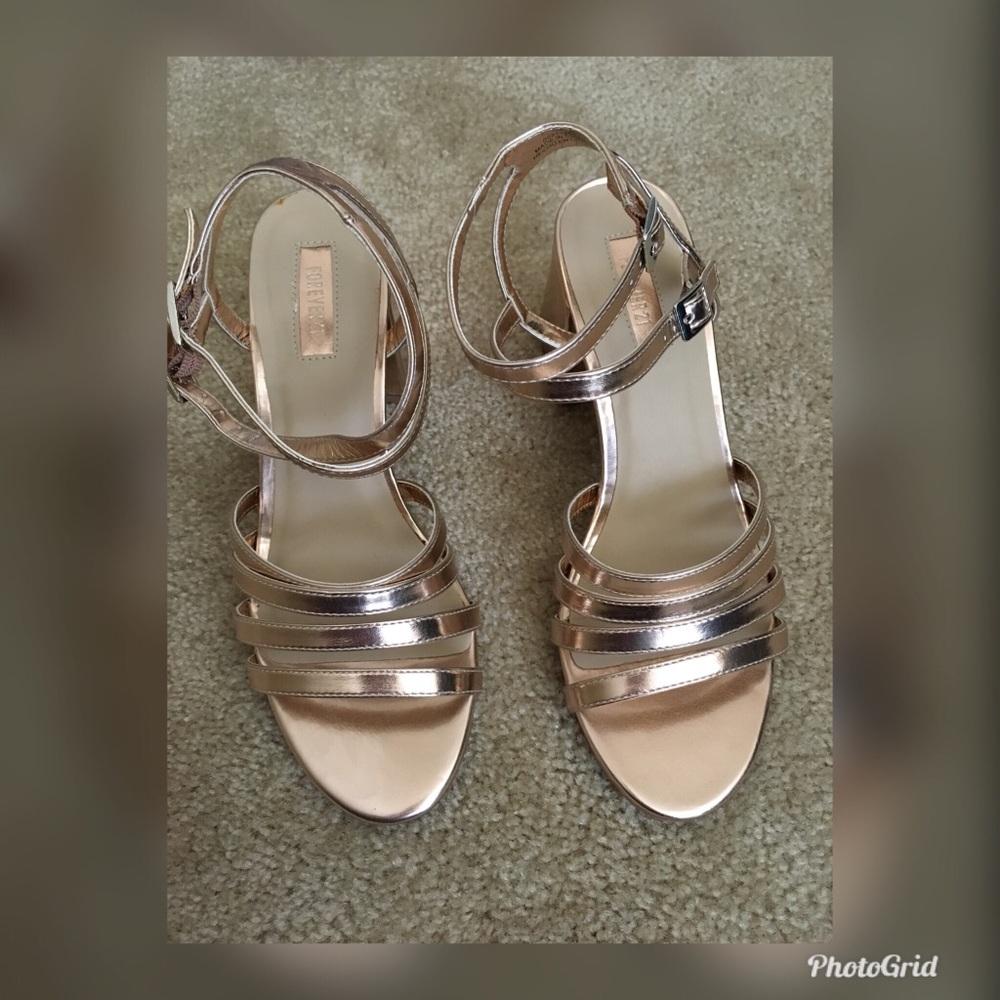 Forever21  Rose gold Chunky Heel